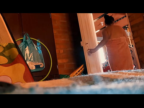 ❤️ Mon oncle me suit dans la douche, il me baise pendant que je prends une douche. Salopes at fr.pornmega.ru ❤