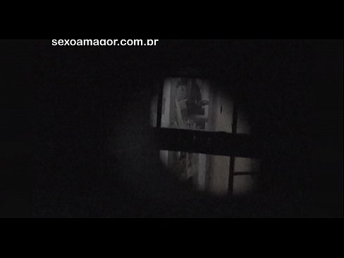 ❤️ Blondie se fait secrètement filmer par un voyeur du quartier caché derrière des briques creuses. Salopes at fr.pornmega.ru ❤
